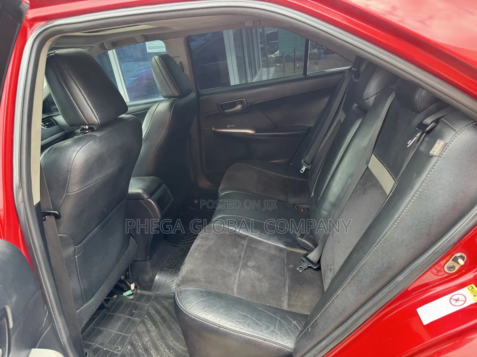 Toyota Camry SE 4dr Sedan (2.5L 4cyl 6A) 2013 Red