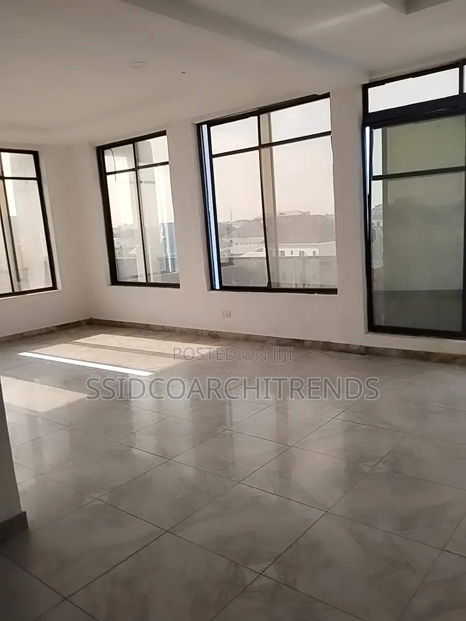 3bdrm Apartment in Call To Access, Ologolo for rent