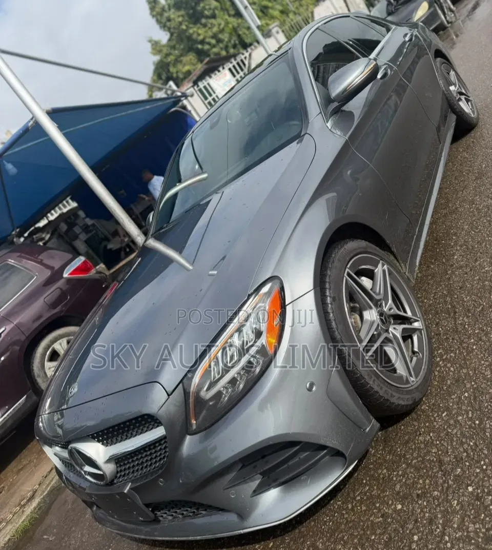 Mercedes-Benz C300 2021 Gray