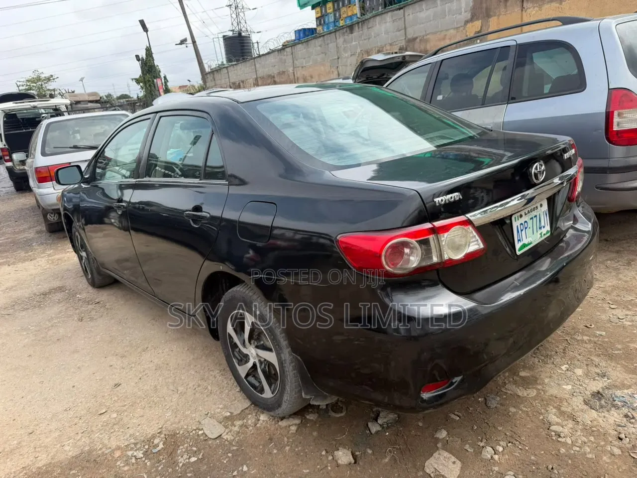 Toyota Corolla LE 4dr Sedan (1.8L 4cyl 4A) 2012 Black