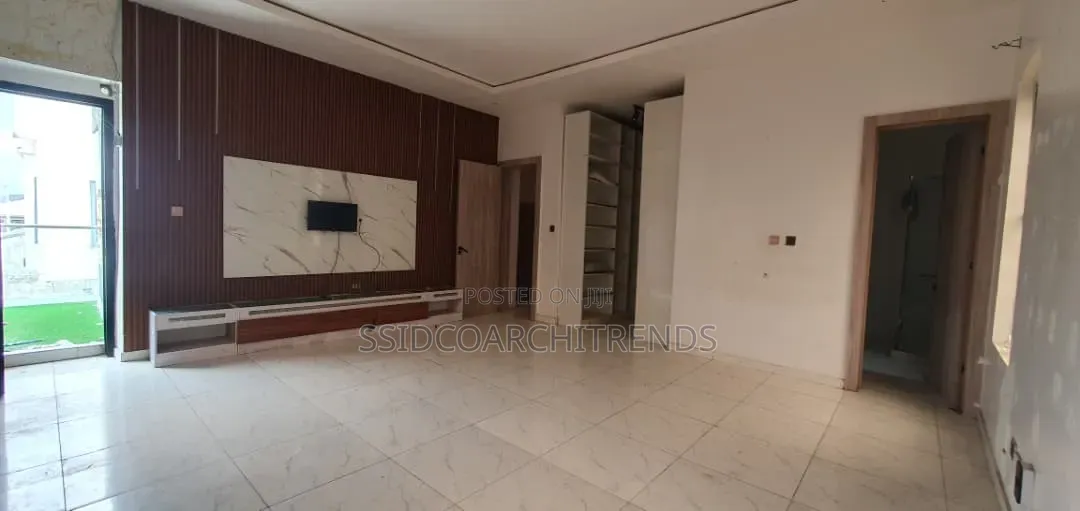5bdrm Duplex in Call To Access, Ologolo for rent