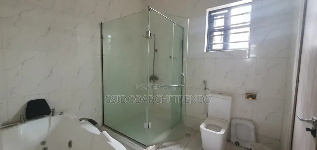 5bdrm Duplex in Call To Access, Ologolo for rent