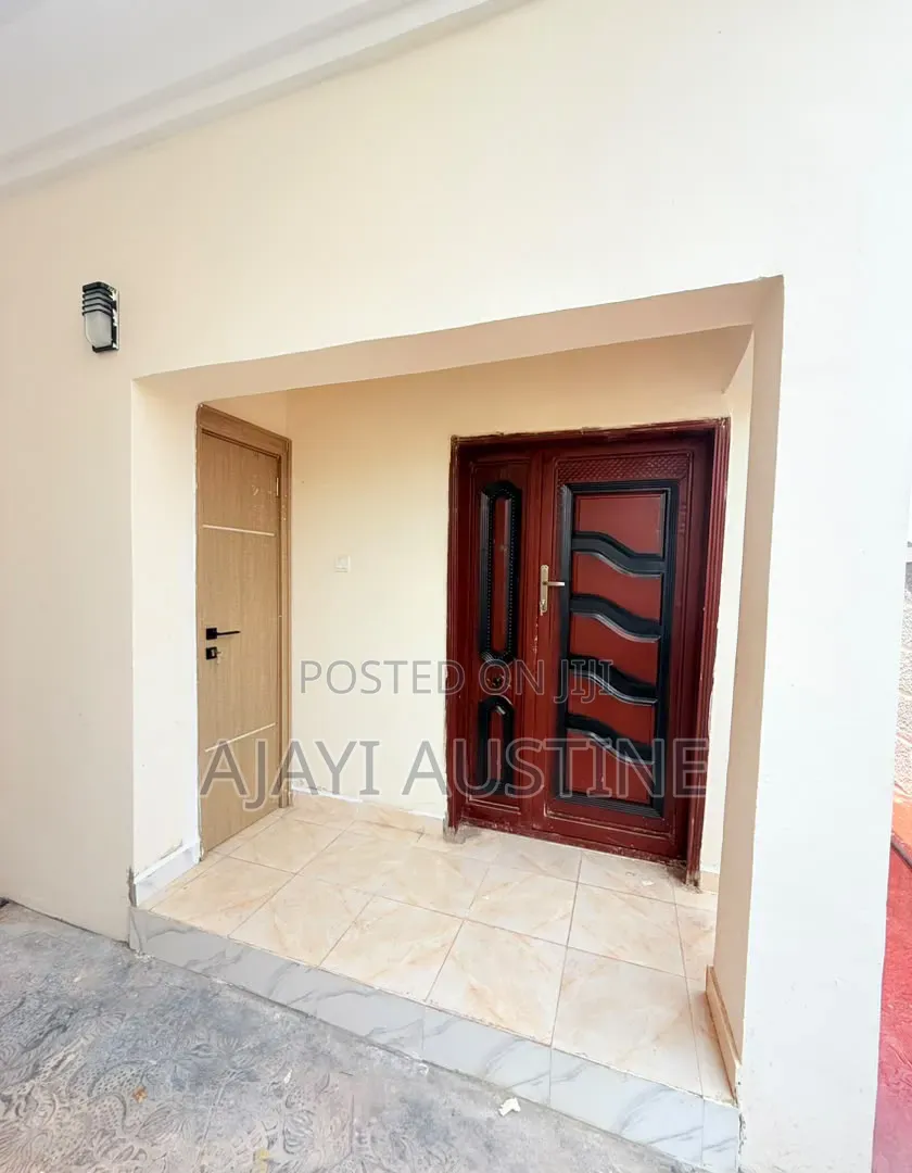 4bdrm Duplex in Justices Estate,, Life Camp for sale
