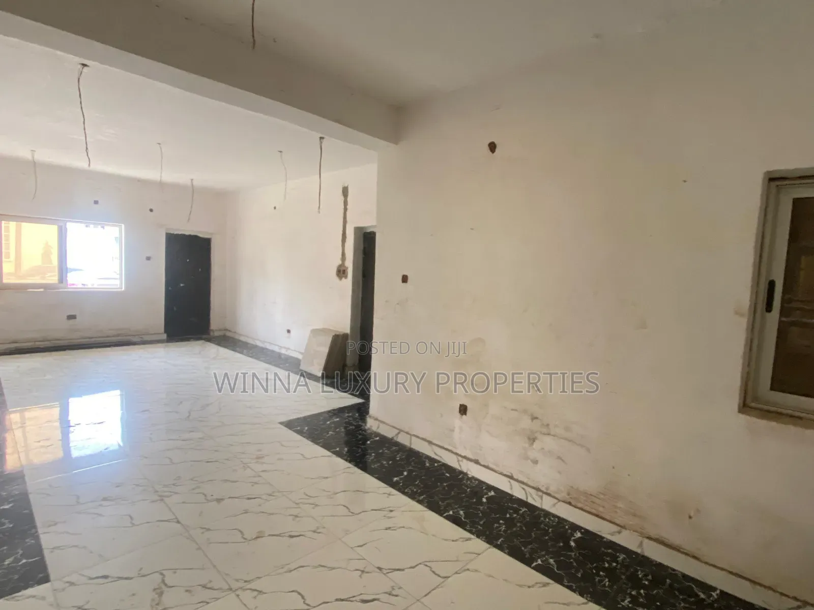 3bdrm Apartment in Utako for sale