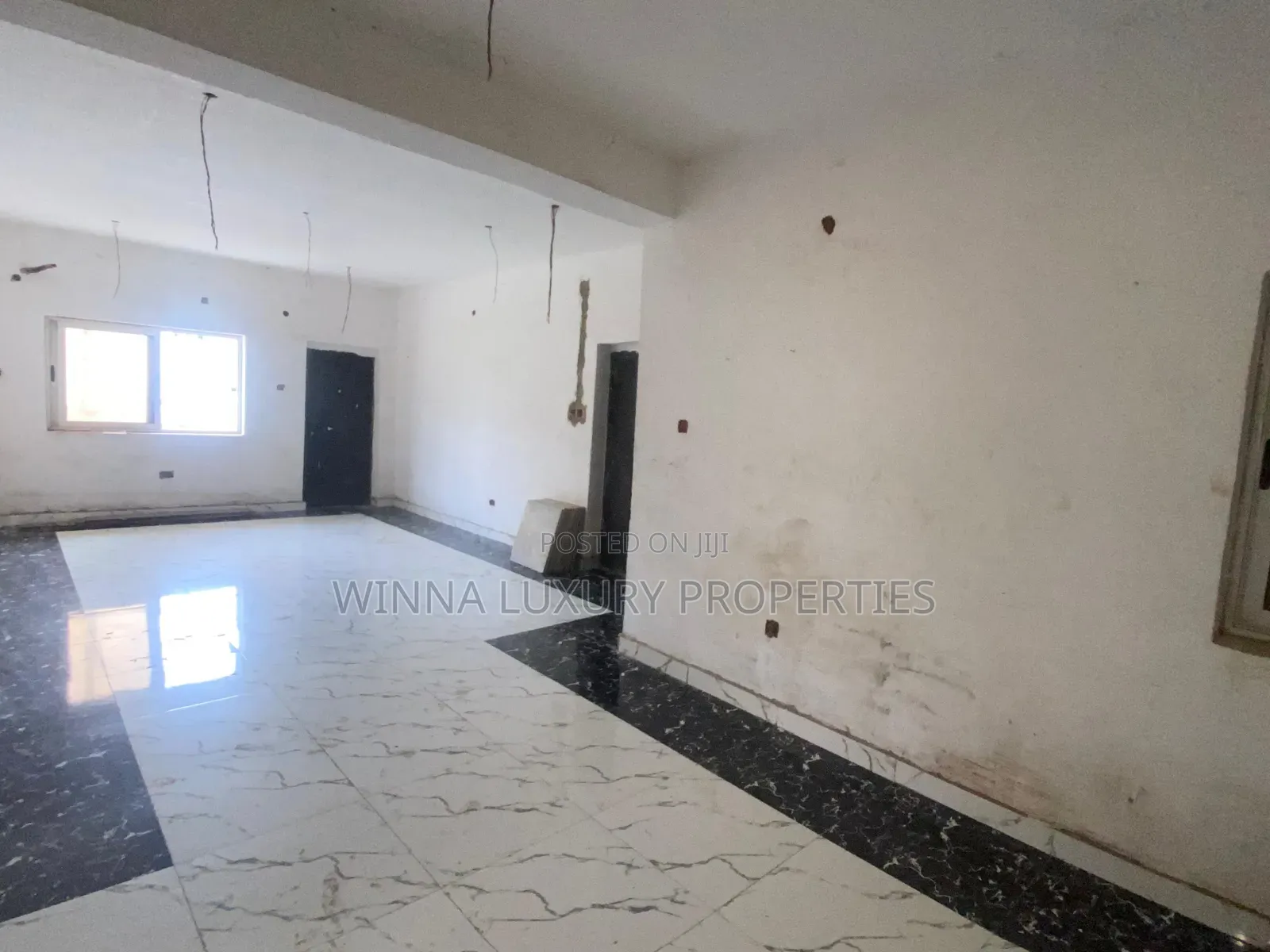 3bdrm Apartment in Utako for sale