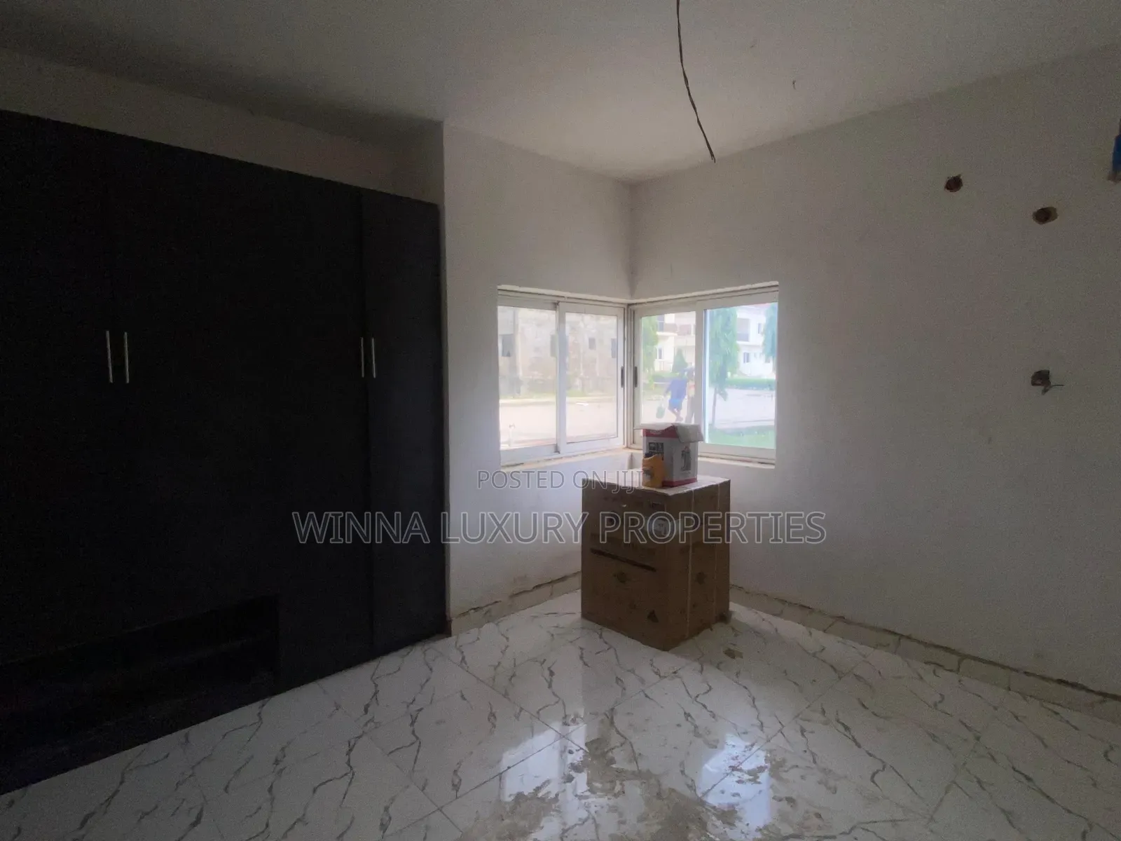 3bdrm Apartment in Utako for sale