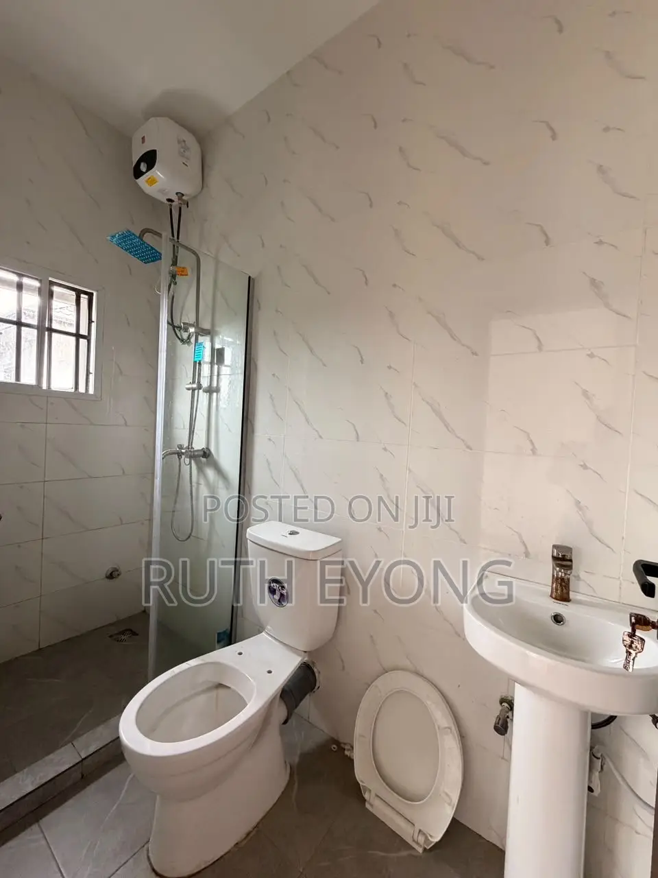 1bdrm Apartment in Lekki Phase 1 for rent
