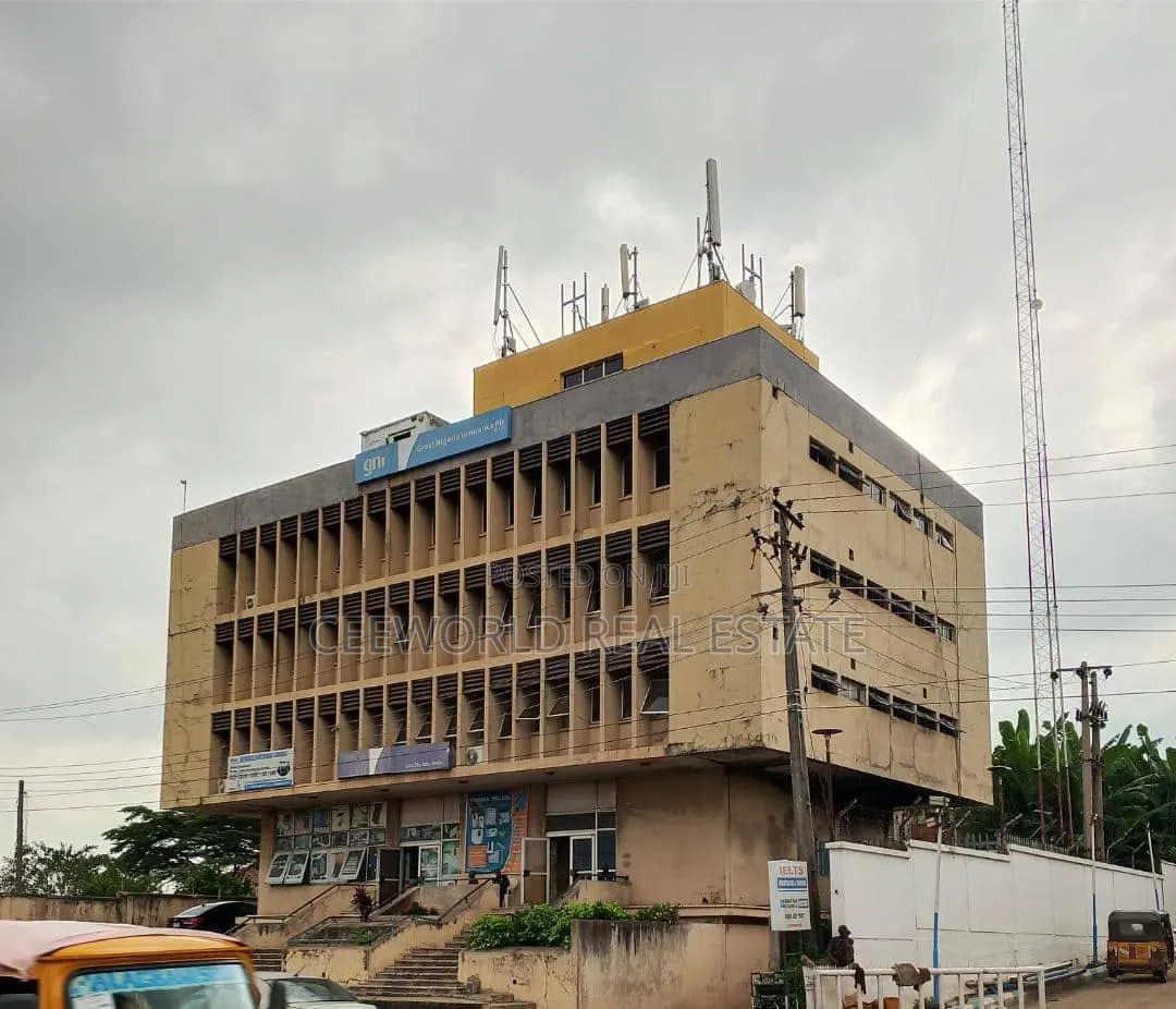 Open Plan Office Space 225sqm at Oke Bola, Oke Ado Ibadan