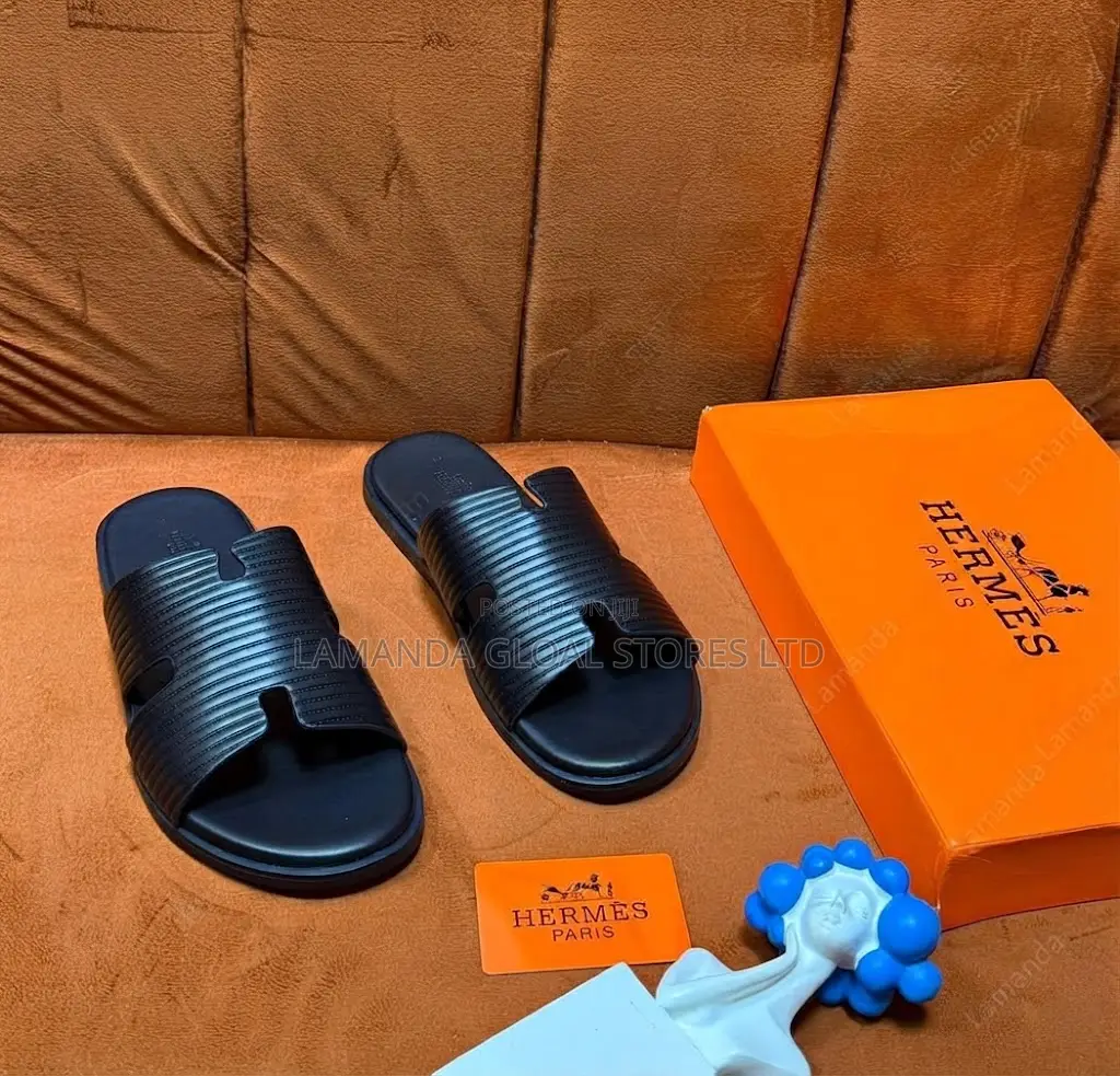 Hermès Ribbed-Texture "H" Slide Sandals in Black