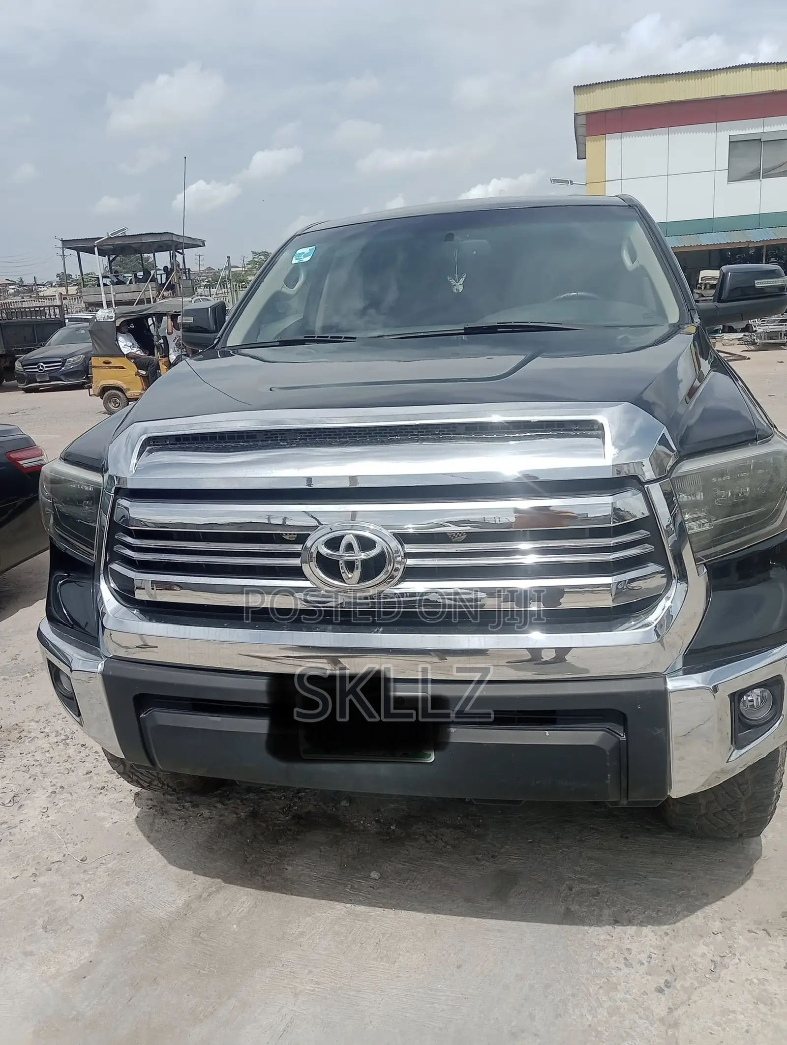 Toyota Tundra 2015 Black