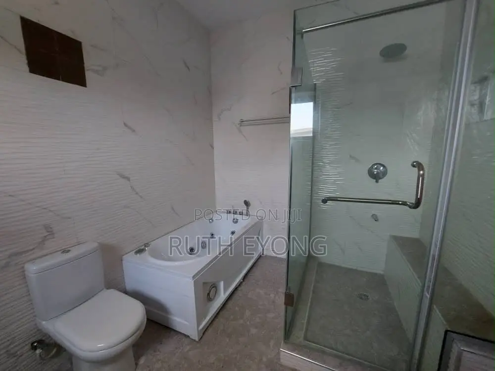 4bdrm Townhouse / Terrace in Banana Island for rent
