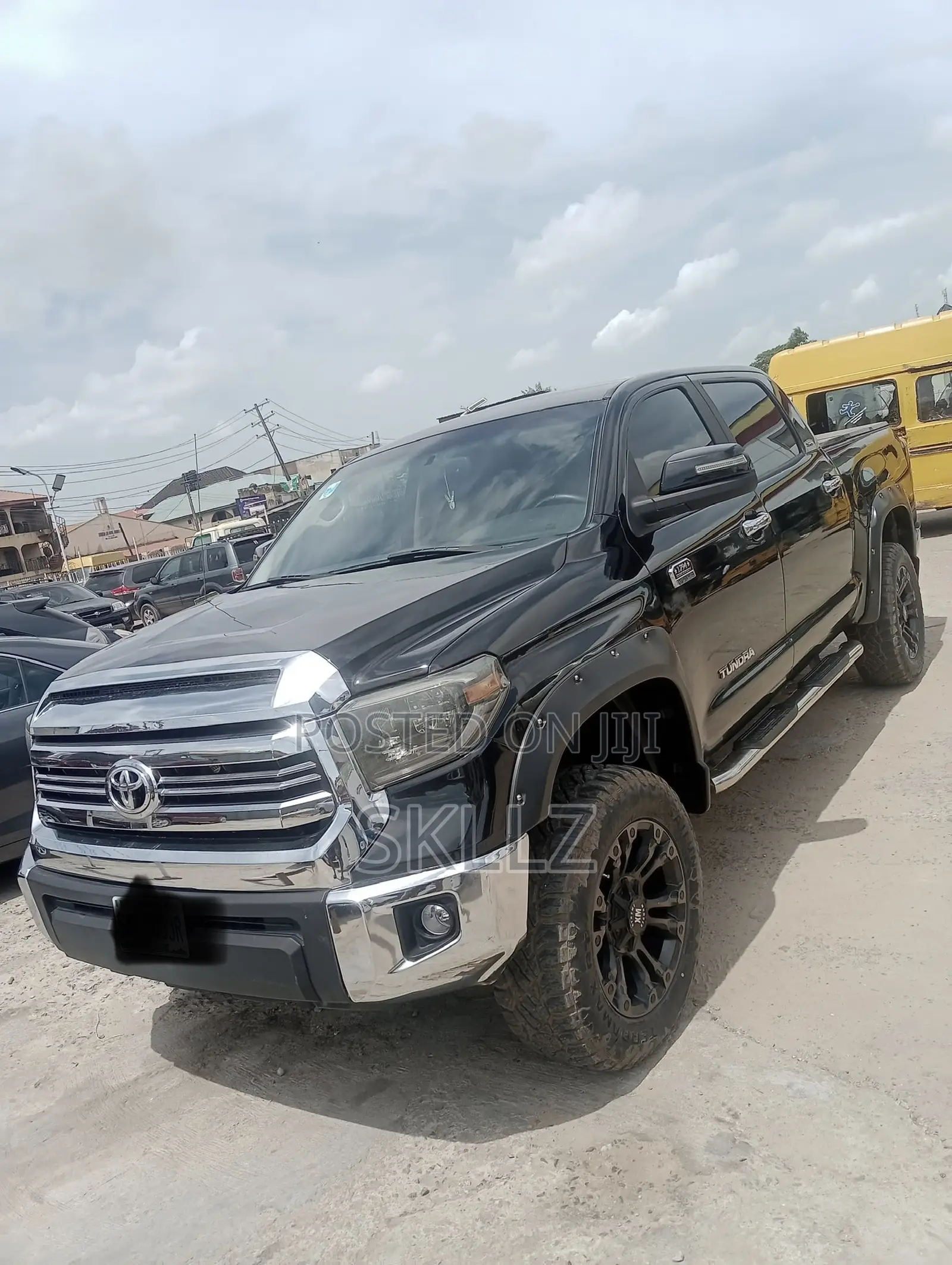 Toyota Tundra 2015 Black