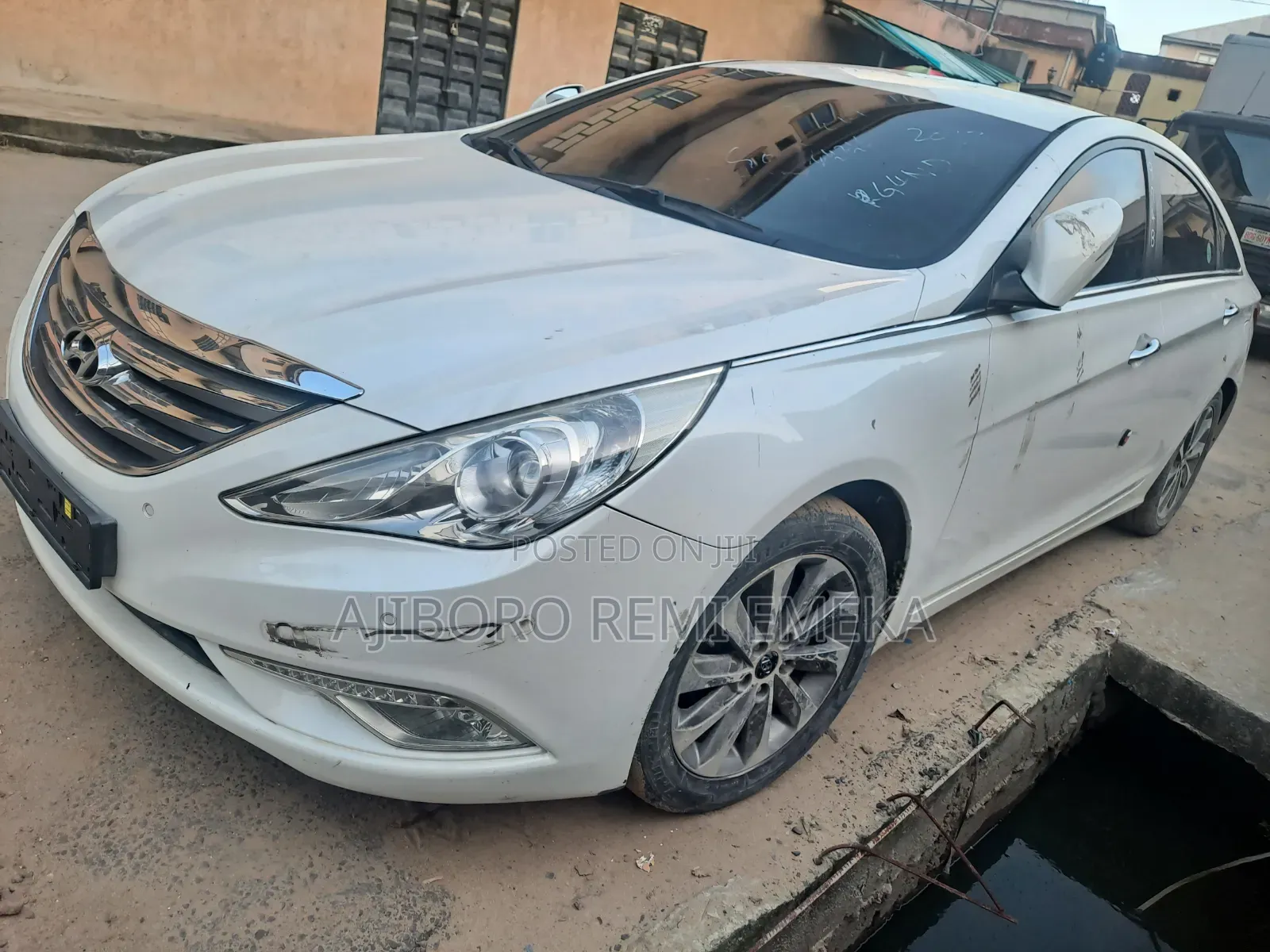 Hyundai Sonata SE 2.0T Sedan FWD (2.0L 4cyl 6A) 2012 White