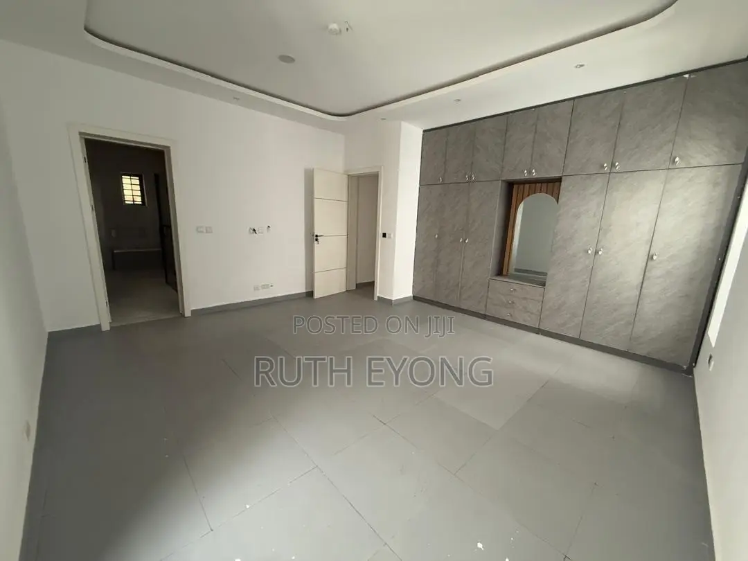 5bdrm Duplex in Off Freedom Way, Lekki Phase 1 for rent