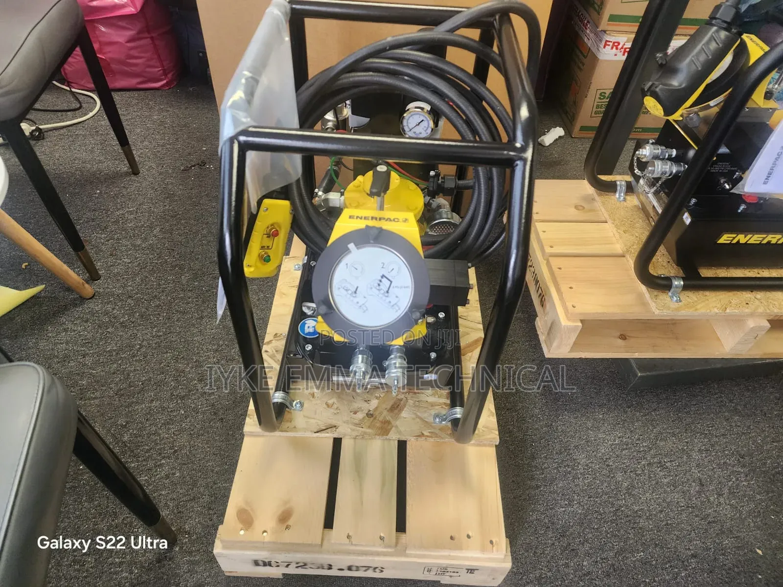 ENERPAC ZA4208TX-QR, TWo Speed, Air Hydraulic Torque Wrench Pump