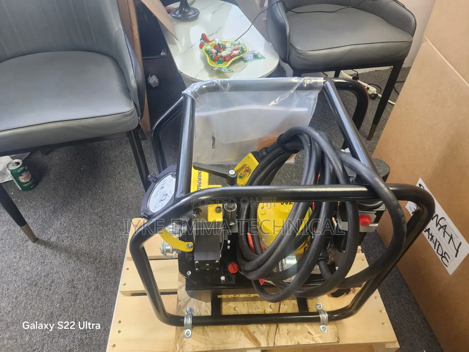 ENERPAC ZA4208TX-QR, TWo Speed, Air Hydraulic Torque Wrench Pump