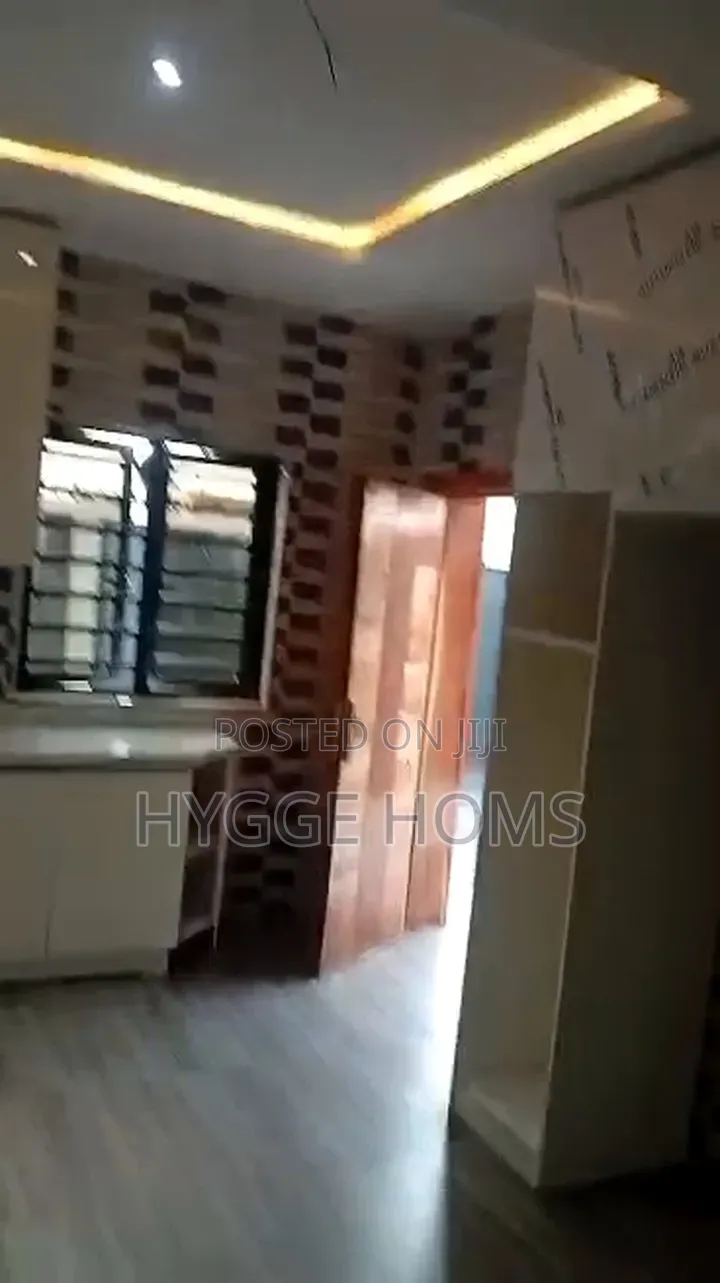 5bdrm Duplex in Maplewood Estate, Oko-Oba for sale
