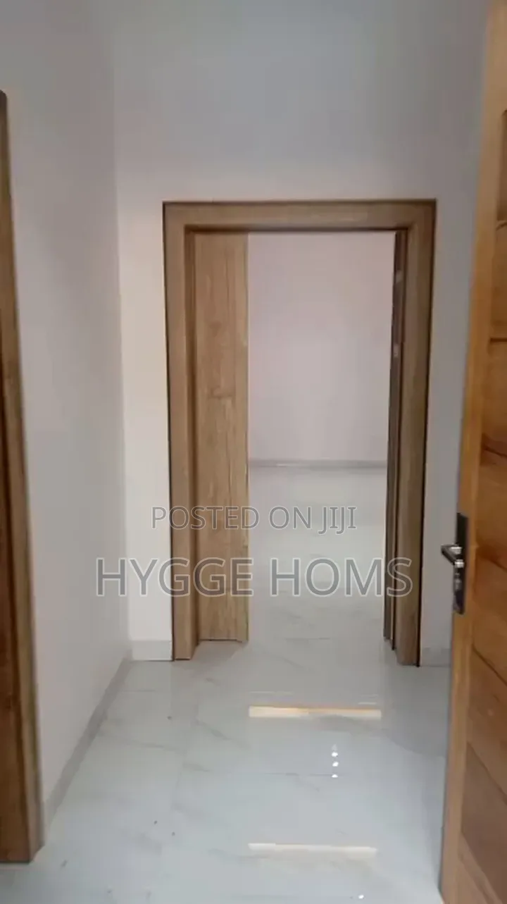 5bdrm Duplex in Maplewood Estate, Oko-Oba for sale