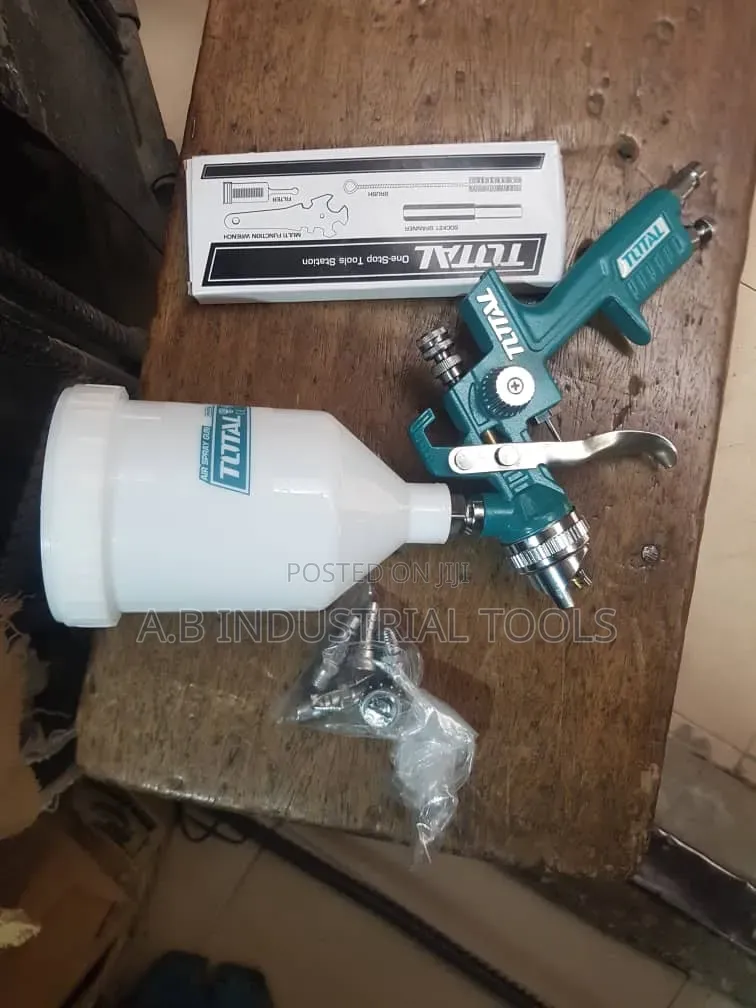 Total Air Spray Gun With a 600cc