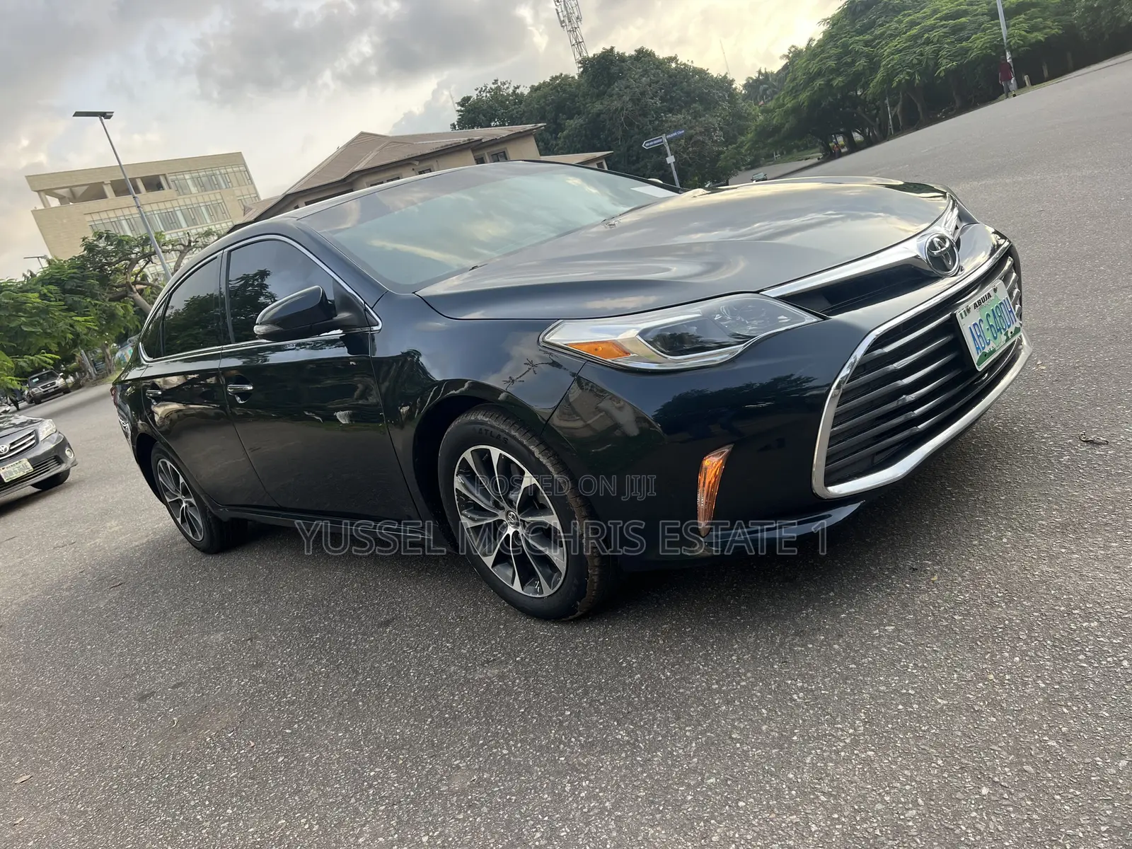 Toyota Avalon XLE Premium FWD Sedan (3.6L 6cyl 6A) 2016 Black