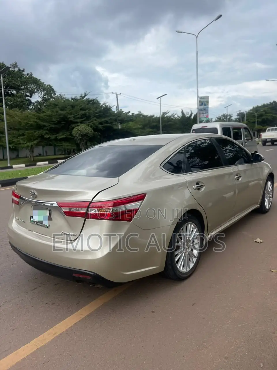 Toyota Avalon 2014 Gold