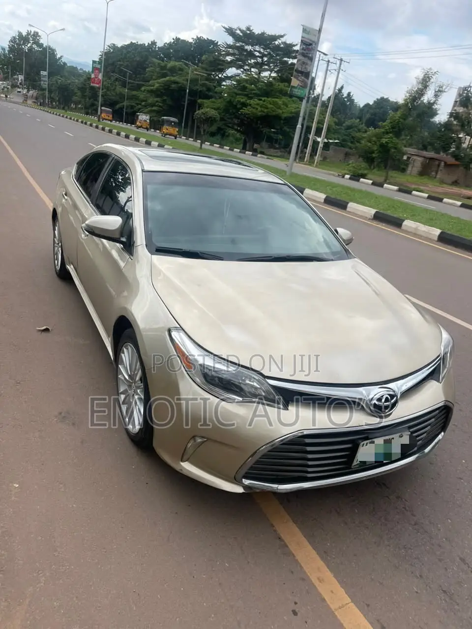 Toyota Avalon 2014 Gold