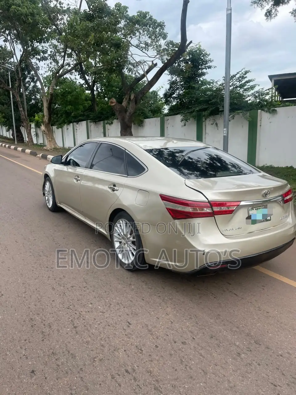 Toyota Avalon 2014 Gold