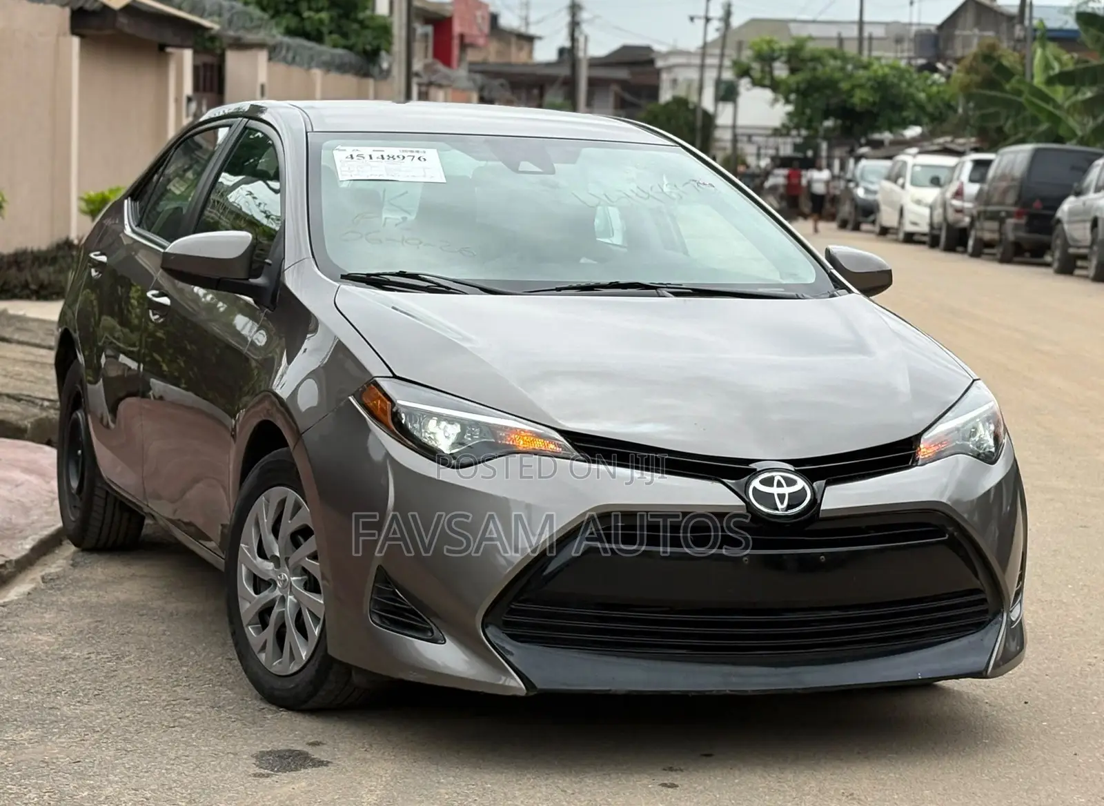 Toyota Corolla LE (1.8L 4cyl 2A) 2019 Gray