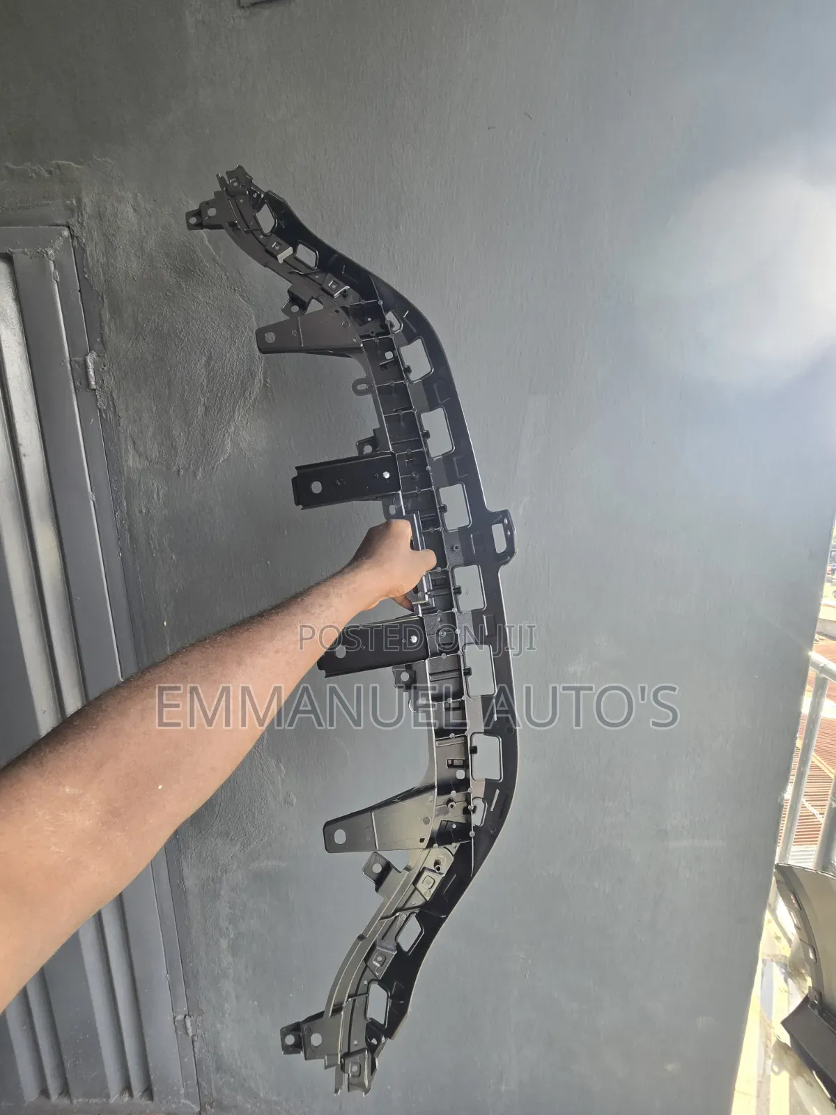 Inner Grille Support Nx200 2024