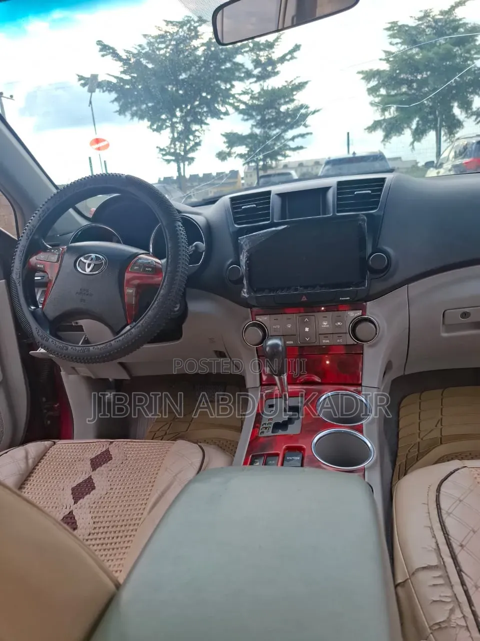 Toyota Highlander SE 2011 Burgundy