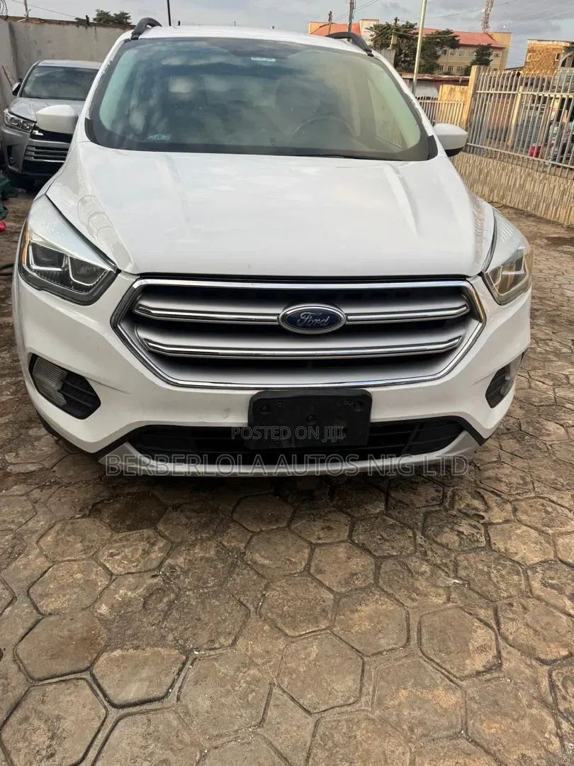 Ford Escape SE 4x4 2018 White