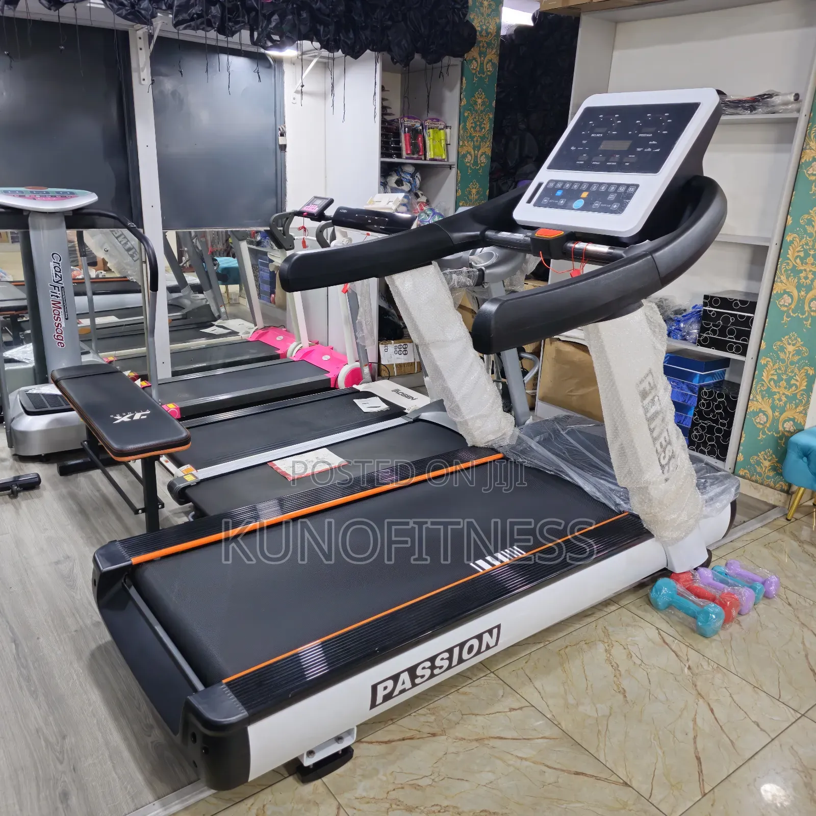 New 6HP Commercial Treadmill With LCD Screen