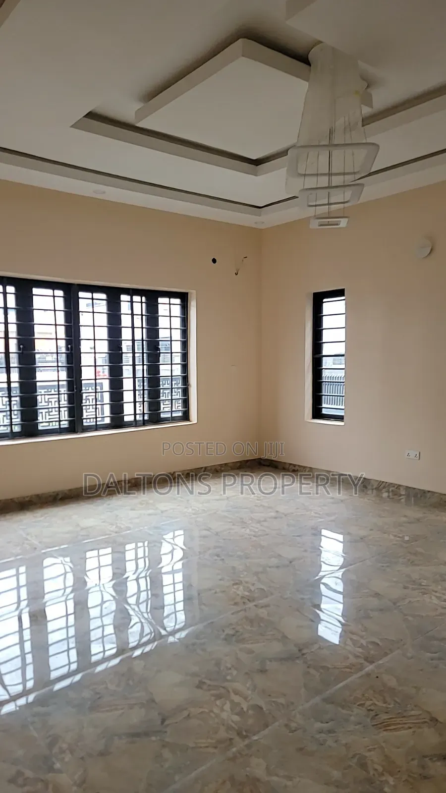 4bdrm Duplex in Vine Hill Estate, Sabon Lugbe for sale