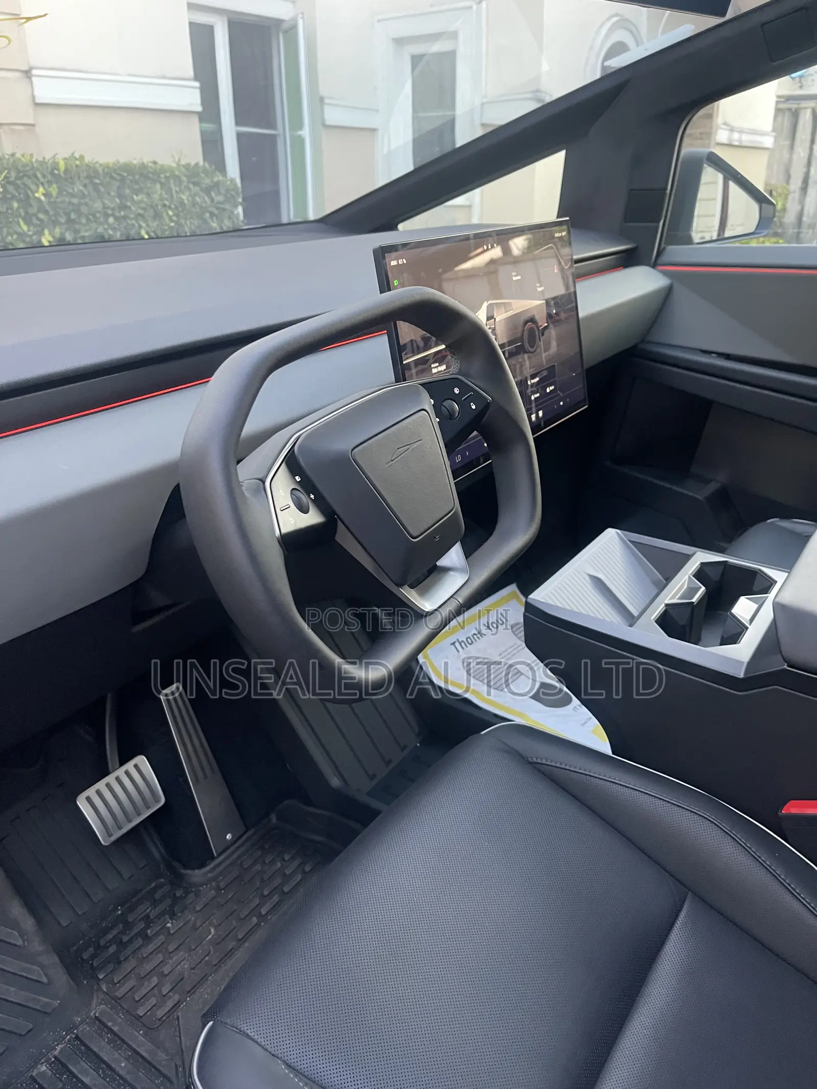 Tesla Cybertruck 2024 Silver