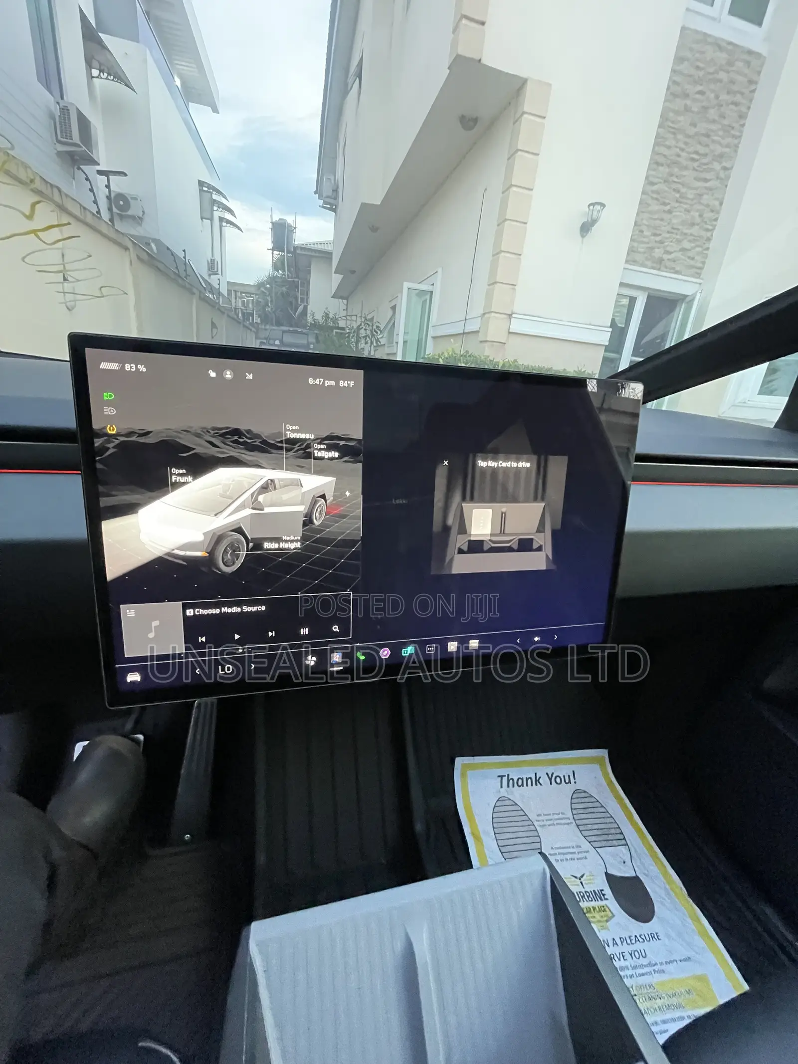 Tesla Cybertruck 2024 Silver