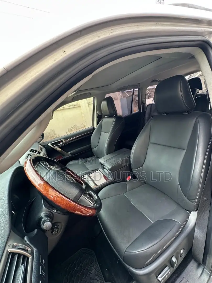 Lexus GX 460 Luxury 2015 Silver