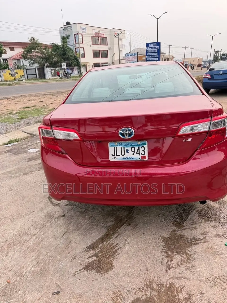 Toyota Camry LE 4dr Sedan (2.5L 4cyl 6A) 2013 Red