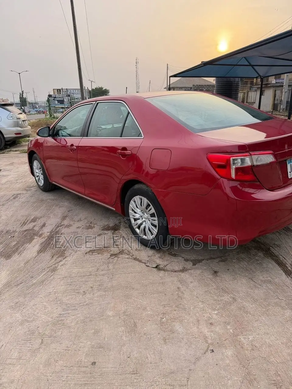 Toyota Camry LE 4dr Sedan (2.5L 4cyl 6A) 2013 Red