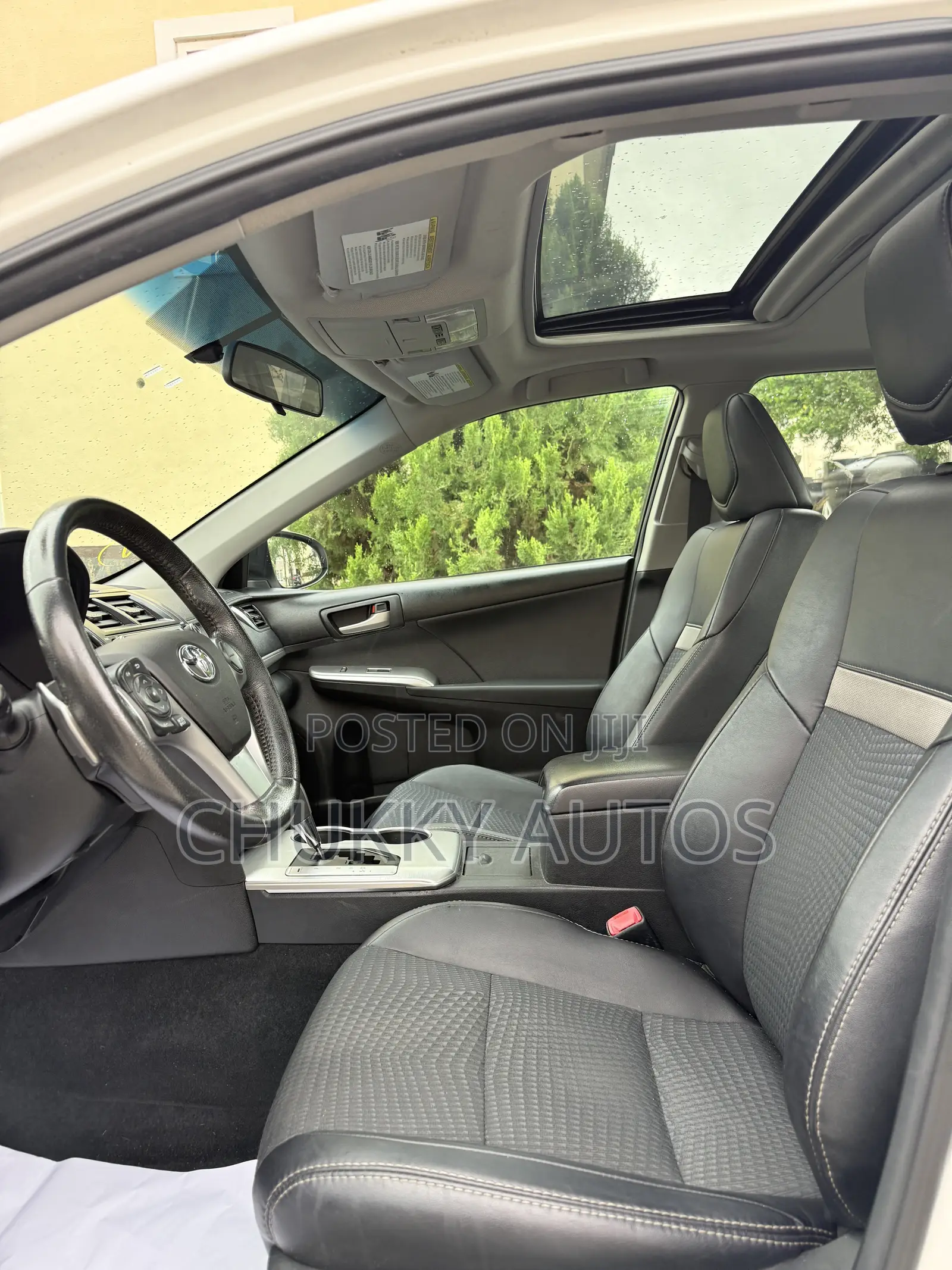 Toyota Camry SE 4dr Sedan (2.5L 4cyl 6A) 2013 White