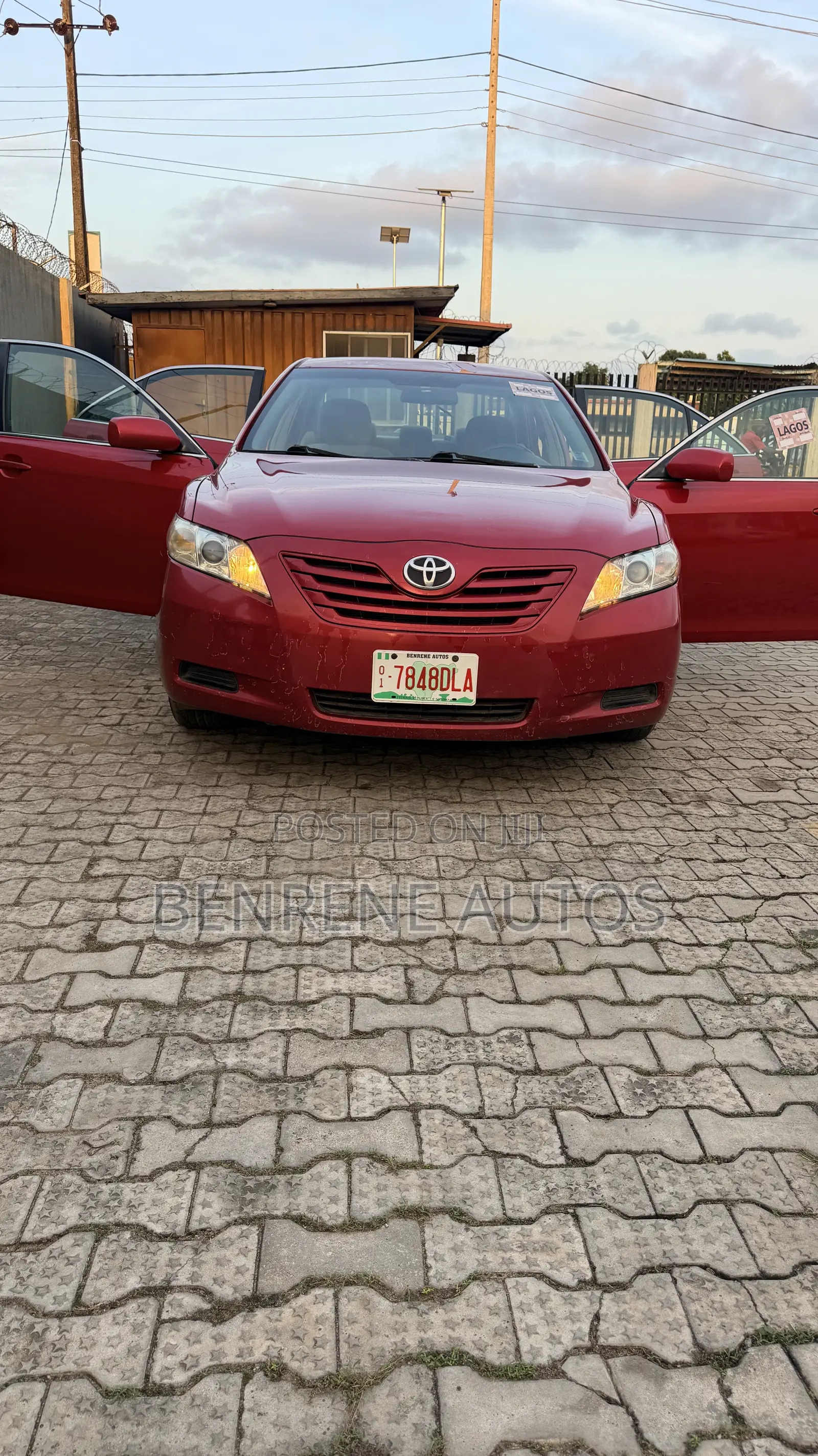 Toyota Camry LE 4dr Sedan (2.4L 4cyl 5A) 2008