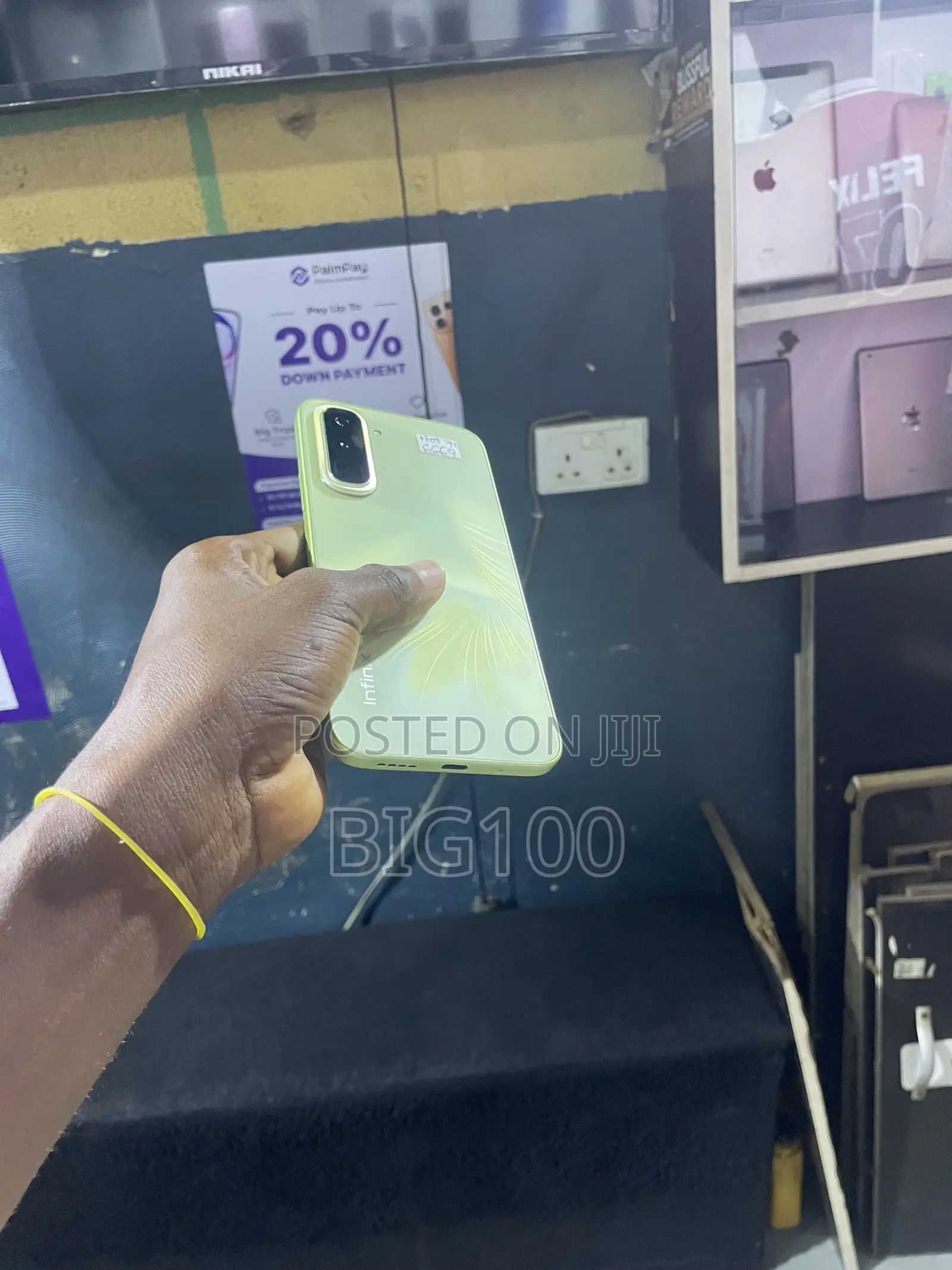 Infinix Hot 70 128 GB Green