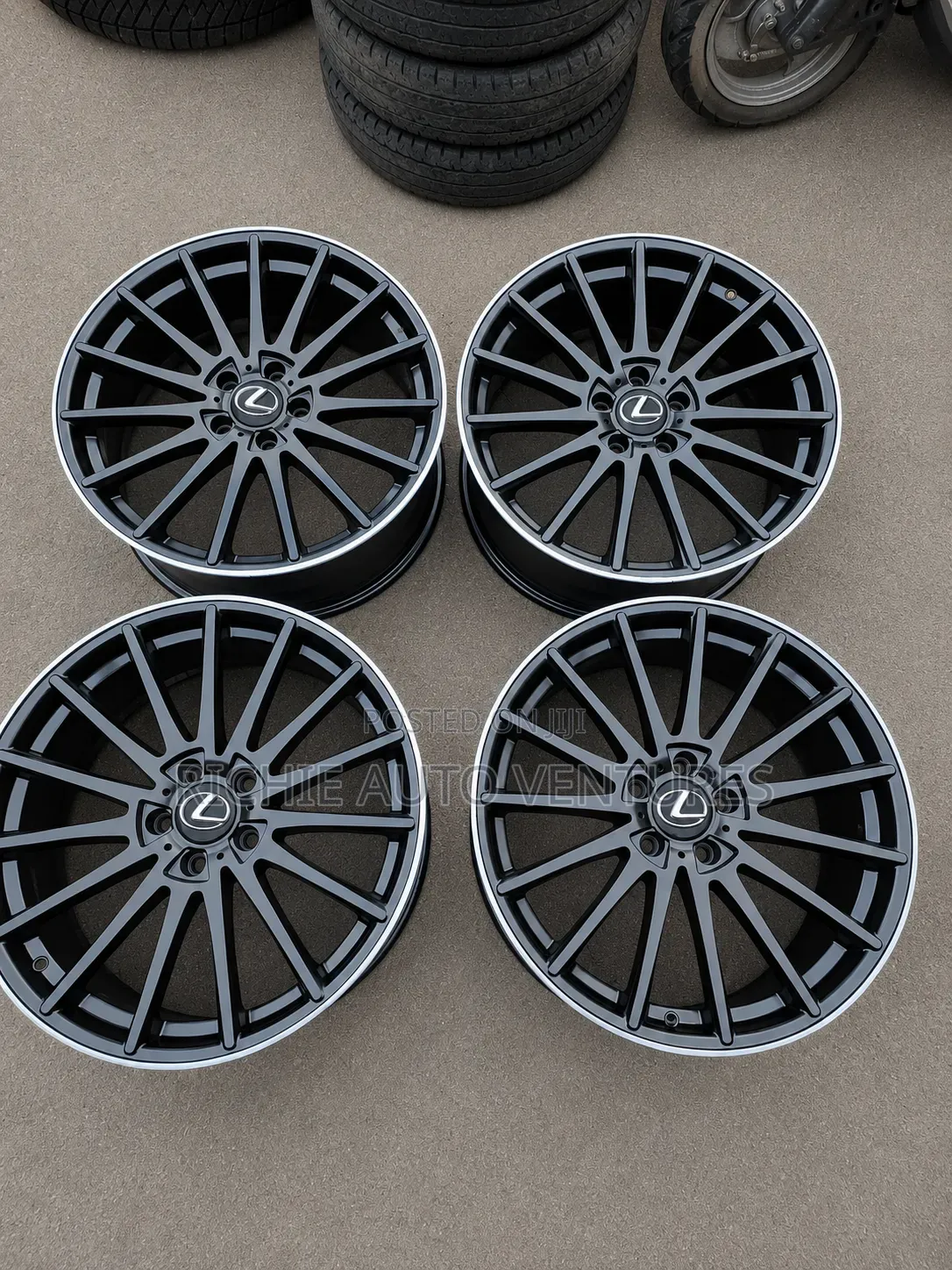 19-Inch Mattblack Rim.