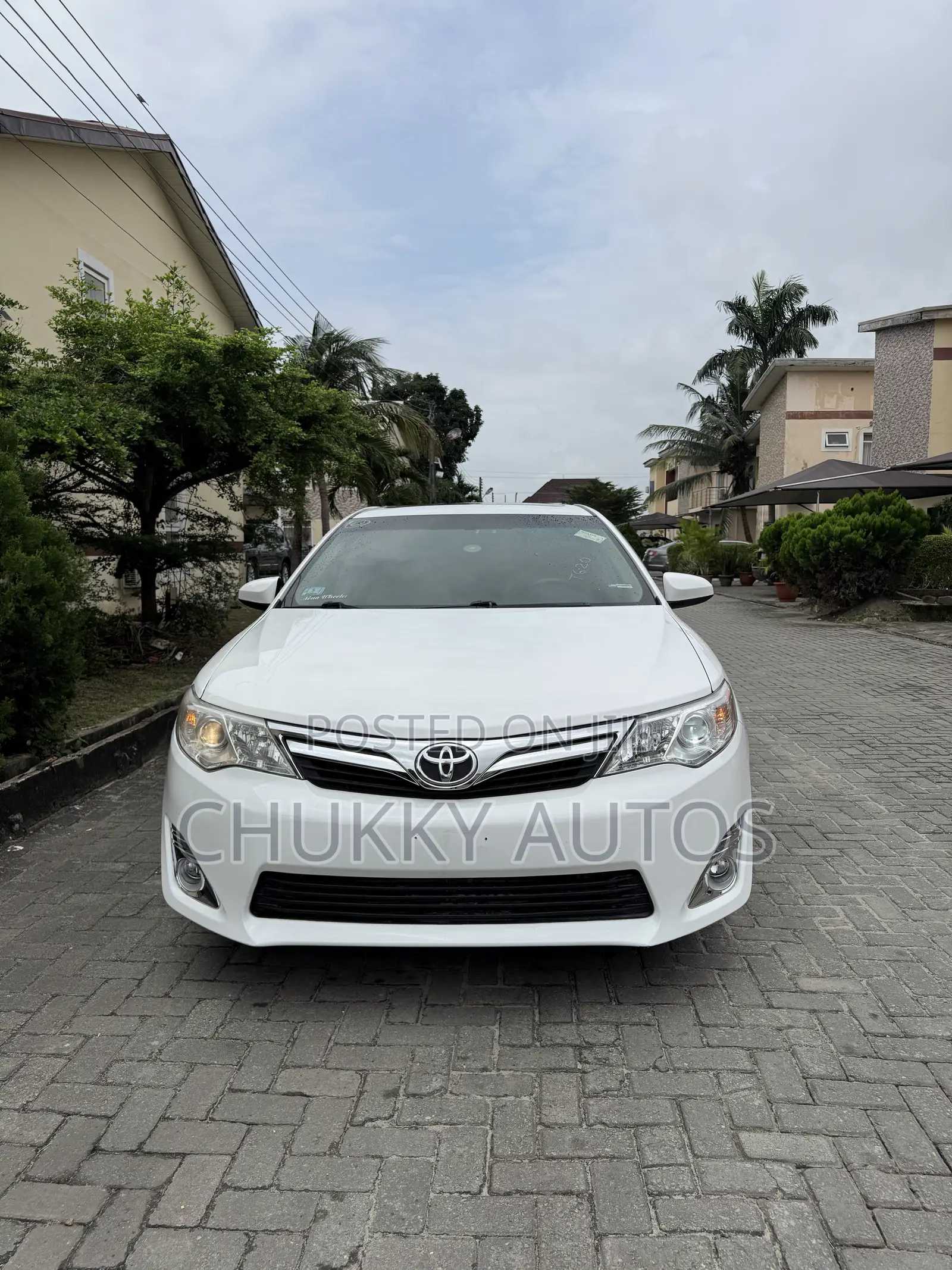 Toyota Camry LE 4dr Sedan (2.5L 4cyl 6A) 2012 White