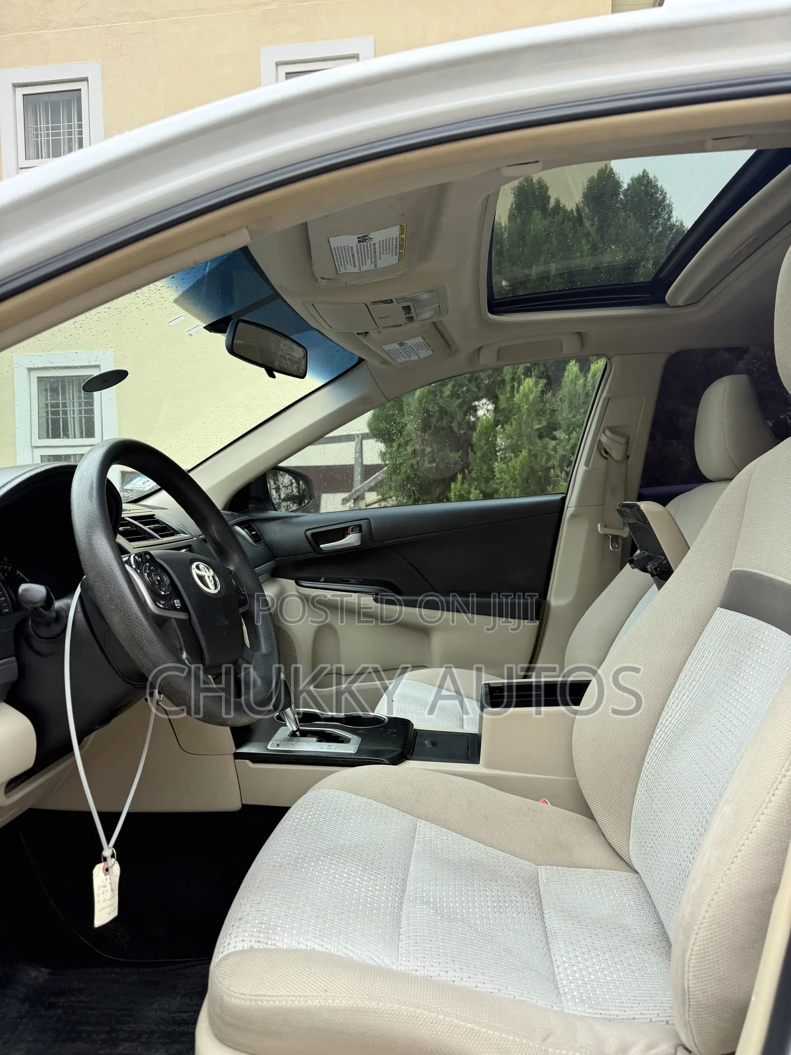 Toyota Camry LE 4dr Sedan (2.5L 4cyl 6A) 2012 White