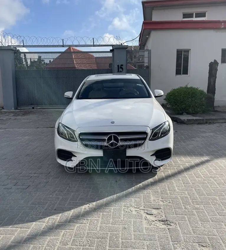 Mercedes-Benz E300 Base RWD Sedan (2.0L 4cyl 9A) 2017 White