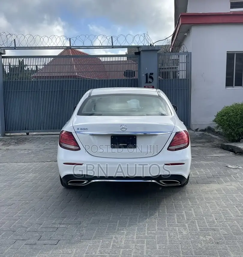 Mercedes-Benz E300 Base RWD Sedan (2.0L 4cyl 9A) 2017 White