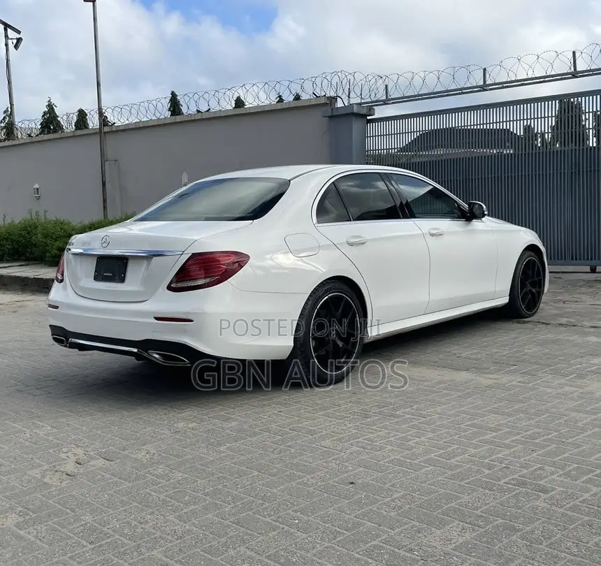 Mercedes-Benz E300 Base RWD Sedan (2.0L 4cyl 9A) 2017 White