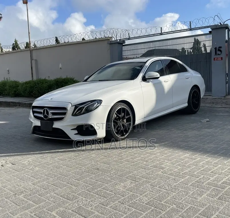 Mercedes-Benz E300 Base RWD Sedan (2.0L 4cyl 9A) 2017 White