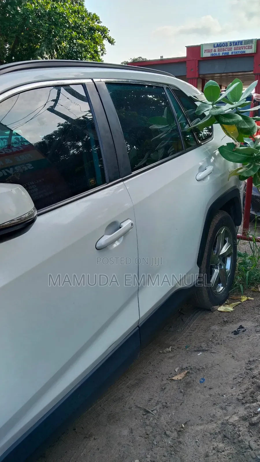 Toyota RAV4 2022 White