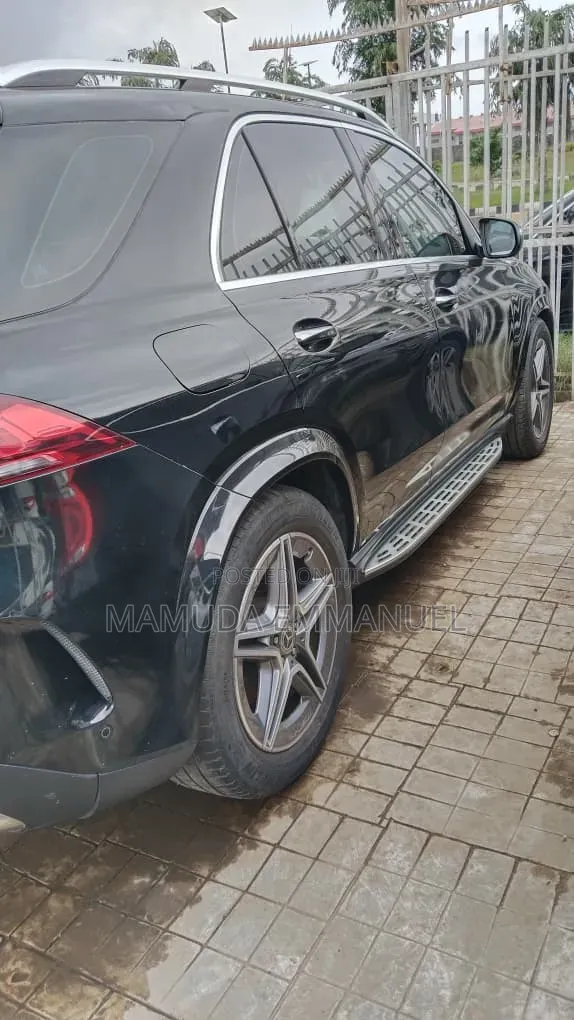 Mercedes-Benz GLE-Class 2021 Black